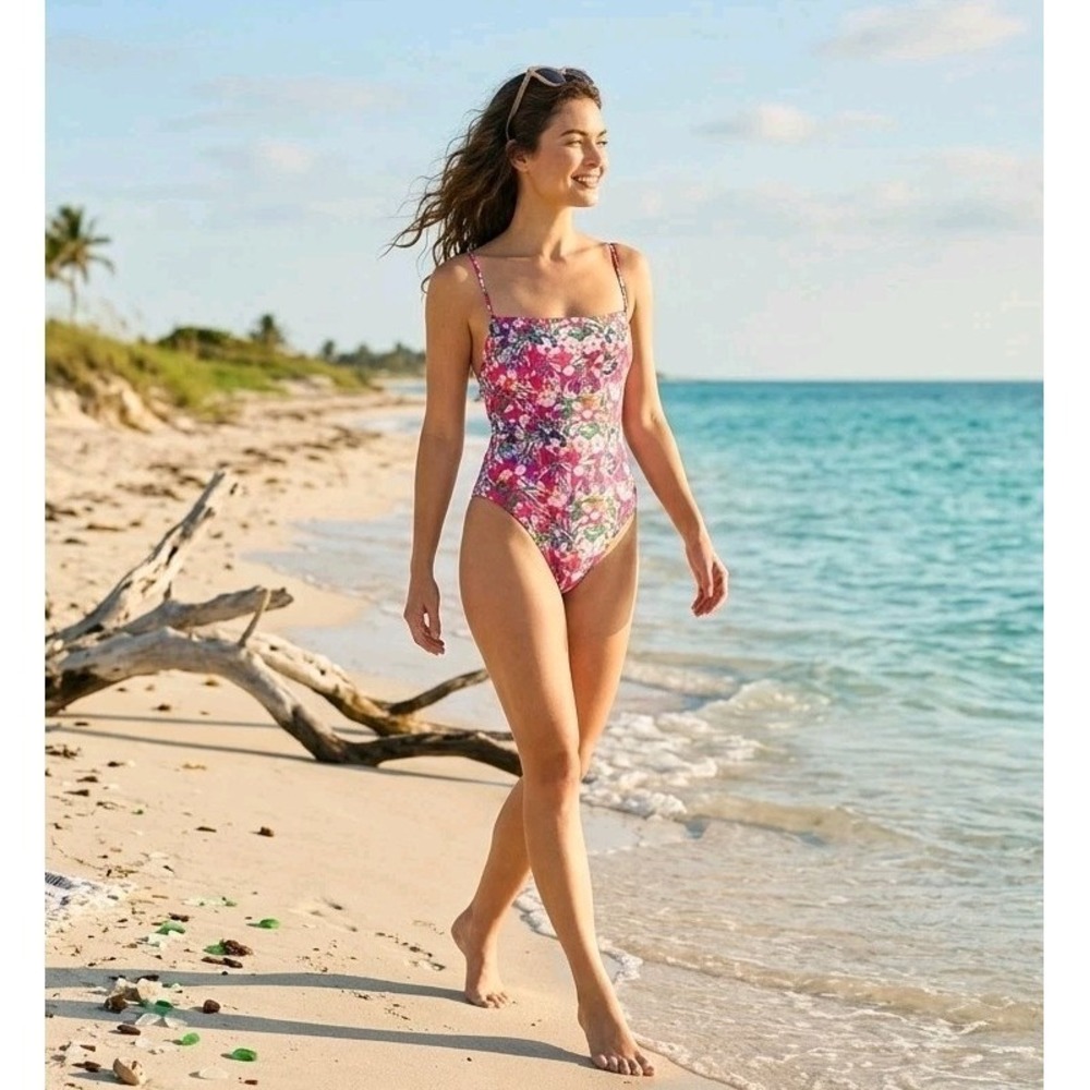 NWT $174 Maaji Brittany M Reversible OnePiece Swimsuit Floral Summer Pink Cheeky